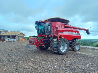 Foto 1 - Colheitadeira Case 7230